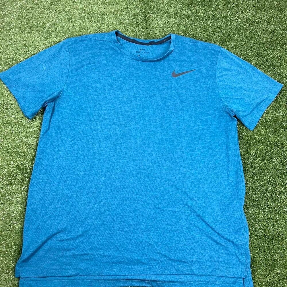 Nike Men's Blue T-shirt